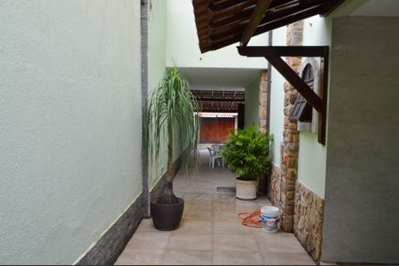 Casa à venda com 219m², 3 quartos e 3 vagas Casa à venda com 219m², 3 quartos e 3 vagasGaragem