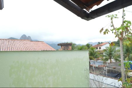 Casa à venda com 219m², 3 quartos e 3 vagas Casa à venda com 219m², 3 quartos e 3 vagasVista da Suíte 2