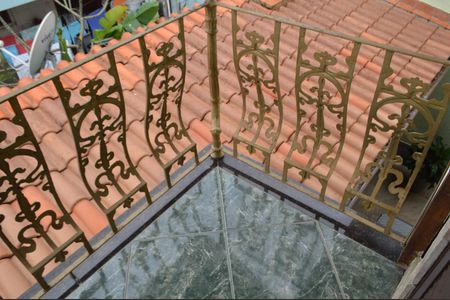 Casa à venda com 219m², 3 quartos e 3 vagas Casa à venda com 219m², 3 quartos e 3 vagasVaranda da Suíte 2