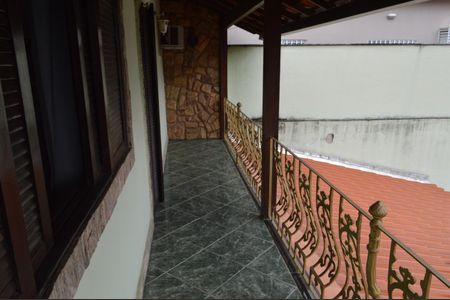 Casa à venda com 219m², 3 quartos e 3 vagas Casa à venda com 219m², 3 quartos e 3 vagasVaranda da Suíte 1