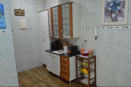 Casa à venda com 219m², 3 quartos e 3 vagas Casa à venda com 219m², 3 quartos e 3 vagasCozinha