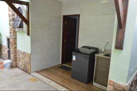 Casa à venda com 219m², 3 quartos e 3 vagas Casa à venda com 219m², 3 quartos e 3 vagasÁrea de Serviço