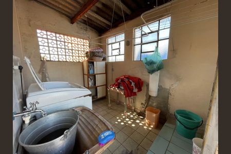 Casa à venda com 170m², 4 quartos e 4 vagas Casa à venda com 170m², 4 quartos e 4 vagasÁrea de Serviço