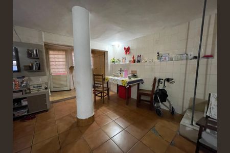 Casa à venda com 170m², 4 quartos e 4 vagas Casa à venda com 170m², 4 quartos e 4 vagasCozinha