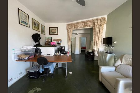 Casa à venda com 170m², 4 quartos e 4 vagasSala