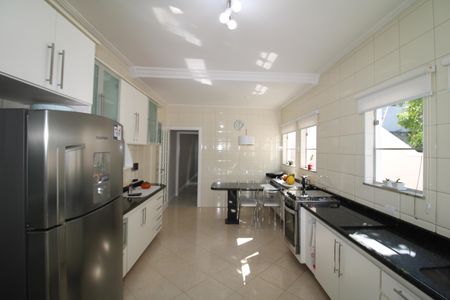 Casa à venda com 230m², 3 quartos e 5 vagasCozinha