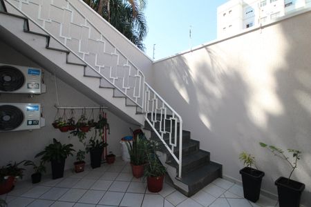 Casa à venda com 230m², 3 quartos e 5 vagasÁrea de Serviço