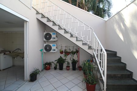 Casa à venda com 230m², 3 quartos e 5 vagasÁrea de Serviço