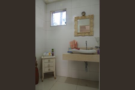 Casa de condomínio para alugar com 600m², 4 quartos e 2 vagasLavabo