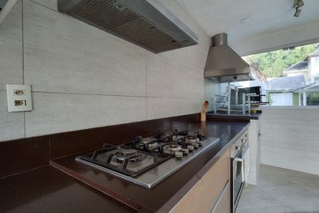 Casa de condomínio para alugar com 600m², 4 quartos e 2 vagas Casa de condomínio para alugar com 600m², 4 quartos e 2 vagasÁrea gourmet
