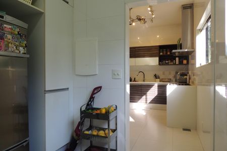 Casa de condomínio para alugar com 600m², 4 quartos e 2 vagasDespensa