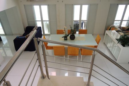 Casa de condomínio para alugar com 600m², 4 quartos e 2 vagasSala