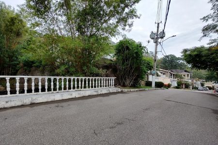 Casa de condomínio para alugar com 600m², 4 quartos e 2 vagas Casa de condomínio para alugar com 600m², 4 quartos e 2 vagasÁrea comum