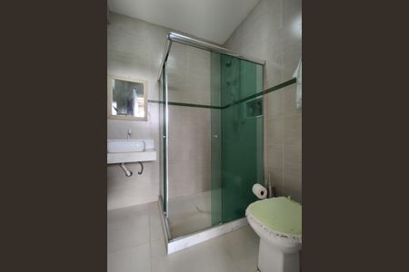 Casa de condomínio para alugar com 600m², 4 quartos e 2 vagasBanheiro Social