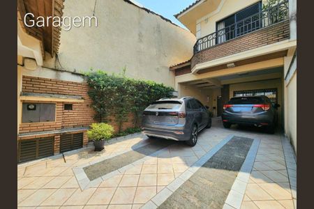 Casa à venda com 195m², 4 quartos e 4 vagas