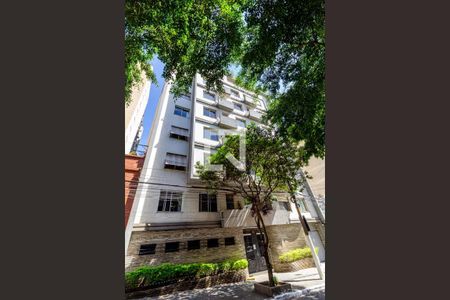 Apartamento à venda com 125m², 2 quartos e 1 vaga Apartamento à venda com 125m², 2 quartos e 1 vagaFachada