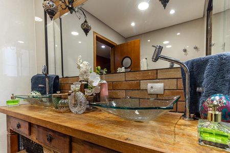 Apartamento à venda com 125m², 2 quartos e 1 vaga Apartamento à venda com 125m², 2 quartos e 1 vagaBanheiro