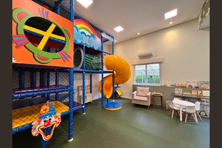 Apartamento à venda com 275m², 3 quartos e 5 vagas Apartamento à venda com 275m², 3 quartos e 5 vagasÁrea comum