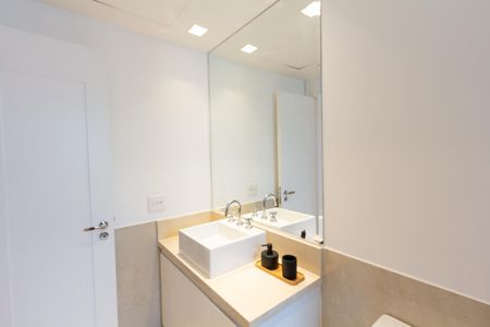 Apartamento à venda com 275m², 3 quartos e 5 vagas Apartamento à venda com 275m², 3 quartos e 5 vagasBanheiro da Suíte 2