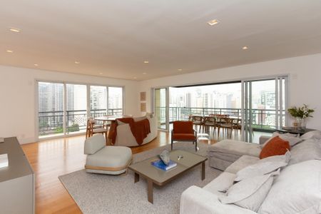 Apartamento à venda com 275m², 3 quartos e 5 vagas Apartamento à venda com 275m², 3 quartos e 5 vagasSala