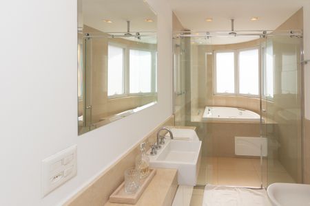 Apartamento à venda com 275m², 3 quartos e 5 vagas Apartamento à venda com 275m², 3 quartos e 5 vagasBanheiro da Suíte 3