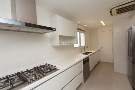 Apartamento à venda com 275m², 3 quartos e 5 vagas Apartamento à venda com 275m², 3 quartos e 5 vagasCozinha