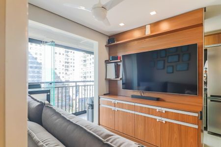 Apartamento à venda com 44m², 2 quartos e 1 vaga Apartamento à venda com 44m², 2 quartos e 1 vagaSala