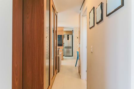 Apartamento à venda com 44m², 2 quartos e 1 vaga Apartamento à venda com 44m², 2 quartos e 1 vagaCorredor