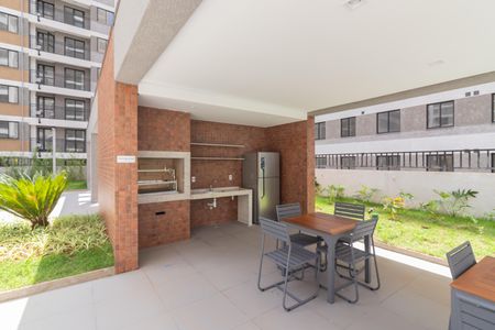 Apartamento à venda com 44m², 2 quartos e 1 vaga Apartamento à venda com 44m², 2 quartos e 1 vagaÁrea comum - Churrasqueira