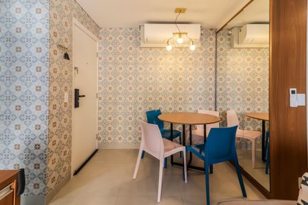 Apartamento à venda com 44m², 2 quartos e 1 vaga Apartamento à venda com 44m², 2 quartos e 1 vagaSala