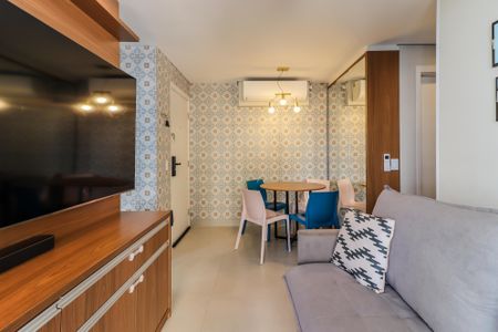 Apartamento à venda com 44m², 2 quartos e 1 vaga Apartamento à venda com 44m², 2 quartos e 1 vagaSala