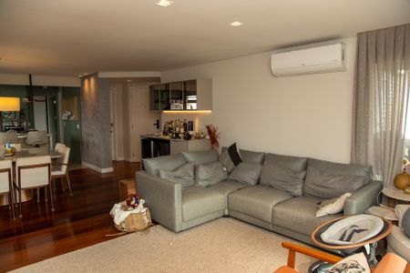 Apartamento à venda com 170m², 4 quartos e 2 vagas Apartamento à venda com 170m², 4 quartos e 2 vagasSala