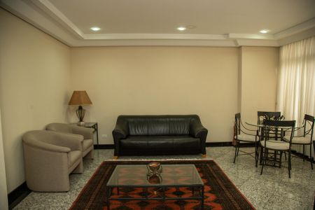 Apartamento à venda com 170m², 4 quartos e 2 vagas Apartamento à venda com 170m², 4 quartos e 2 vagasSalão de Festas