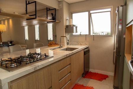 Apartamento à venda com 170m², 4 quartos e 2 vagas Apartamento à venda com 170m², 4 quartos e 2 vagasCozinha