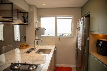 Apartamento à venda com 170m², 4 quartos e 2 vagas Apartamento à venda com 170m², 4 quartos e 2 vagasCozinha