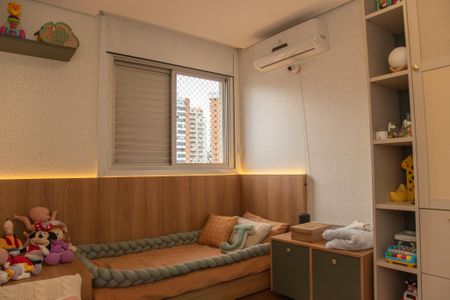 Apartamento à venda com 170m², 4 quartos e 2 vagas Apartamento à venda com 170m², 4 quartos e 2 vagasQuarto 1