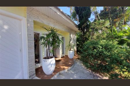 Casa à venda com 300m², 4 quartos e 2 vagas