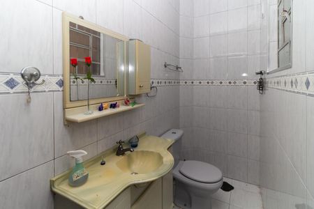 Casa à venda com 165m², 3 quartos e 2 vagasBanheiro da Suíte