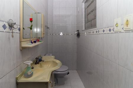 Casa à venda com 165m², 3 quartos e 2 vagasBanheiro da Suíte