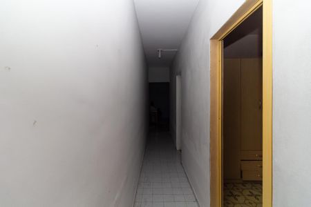 Casa à venda com 165m², 3 quartos e 2 vagasCorredor dos quartos