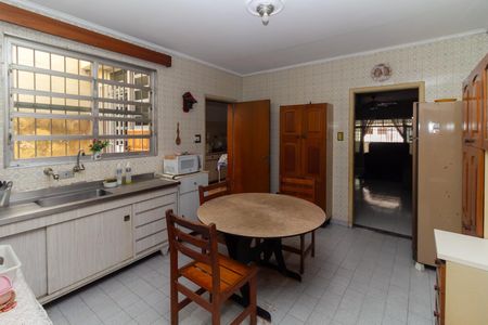 Casa à venda com 165m², 3 quartos e 2 vagasCozinha