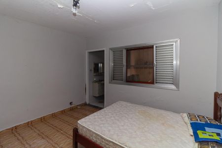 Casa à venda com 165m², 3 quartos e 2 vagasSuíte