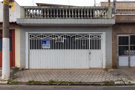 Casa à venda com 165m², 3 quartos e 2 vagasFachada