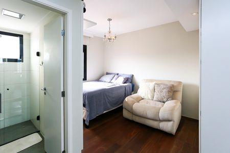 Apartamento à venda com 184m², 3 quartos e 4 vagas Apartamento à venda com 184m², 3 quartos e 4 vagasSuíte 2