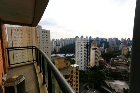 Apartamento à venda com 184m², 3 quartos e 4 vagas Apartamento à venda com 184m², 3 quartos e 4 vagasSuíte 3 Varanda