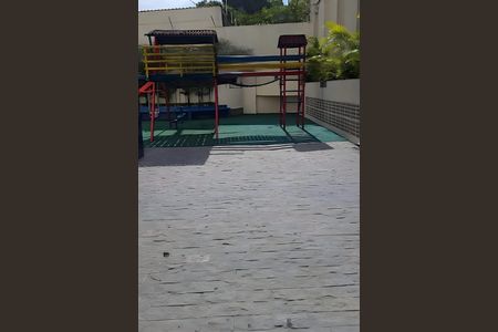 Apartamento à venda com 72m², 2 quartos e 1 vaga