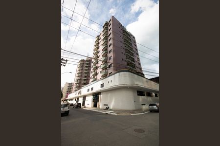 Apartamento para alugar com 90m², 2 quartos e 1 vaga Apartamento para alugar com 90m², 2 quartos e 1 vagaFachada