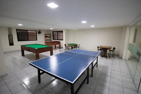 Apartamento para alugar com 90m², 2 quartos e 1 vaga Apartamento para alugar com 90m², 2 quartos e 1 vagaÁrea comum - Sala de Jogos
