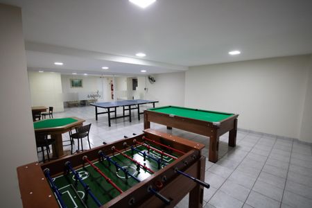 Apartamento para alugar com 90m², 2 quartos e 1 vaga Apartamento para alugar com 90m², 2 quartos e 1 vagaÁrea comum - Sala de Jogos