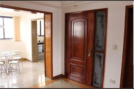 Apartamento à venda com 220m², 4 quartos e 4 vagas